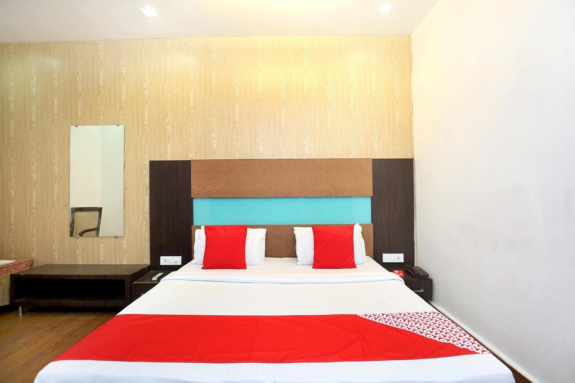 Hotel O Queensland Amritsar Exterior photo