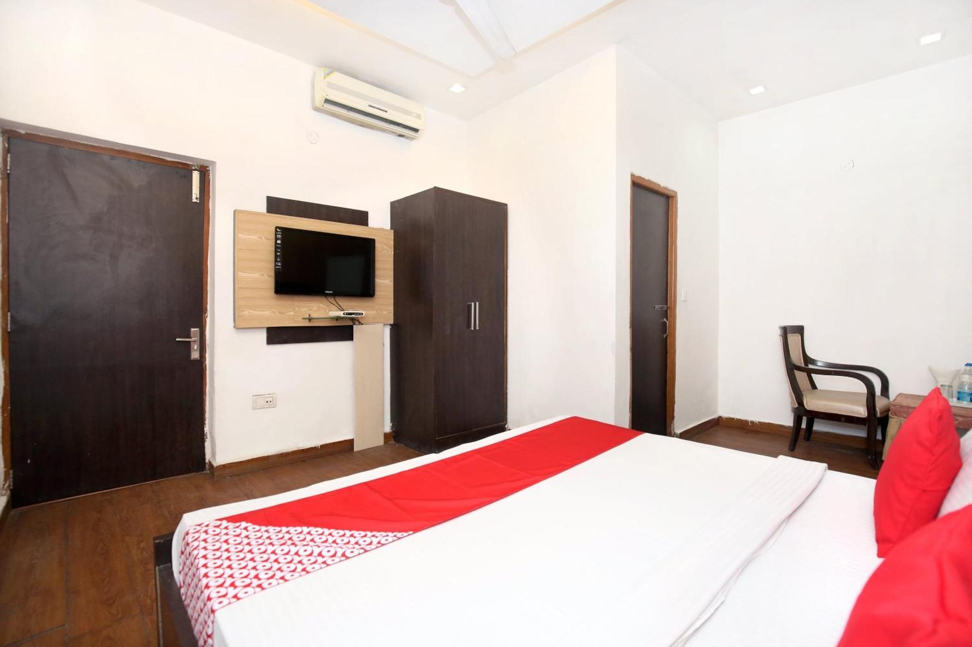 Hotel O Queensland Amritsar Exterior photo