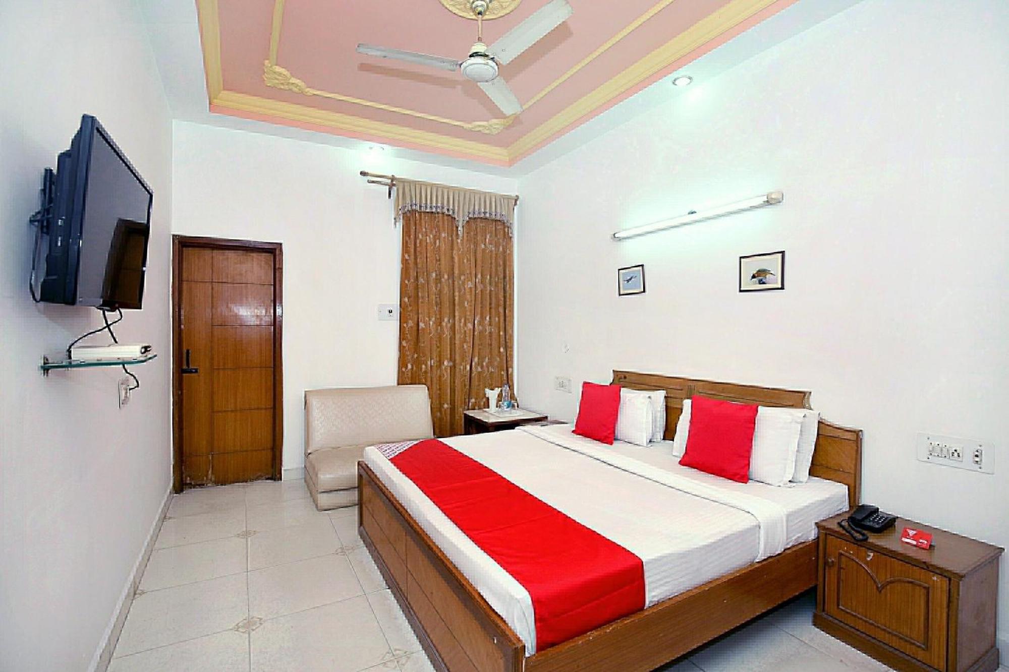 Hotel O Queensland Amritsar Exterior photo