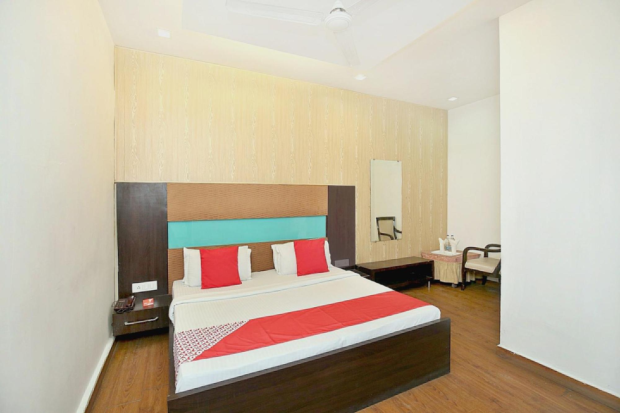 Hotel O Queensland Amritsar Exterior photo